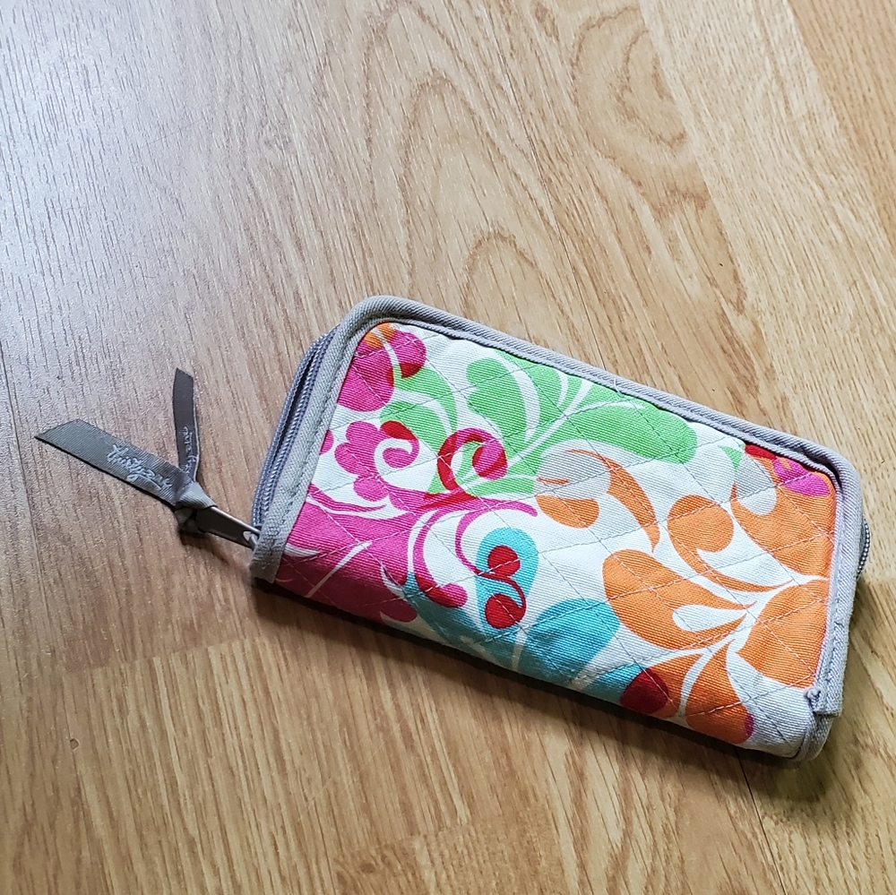 Colorful thirty-one Soft Wallet Fleur De Lis Print Zip Up